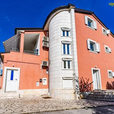 Awesome In With Kitchen Apartment